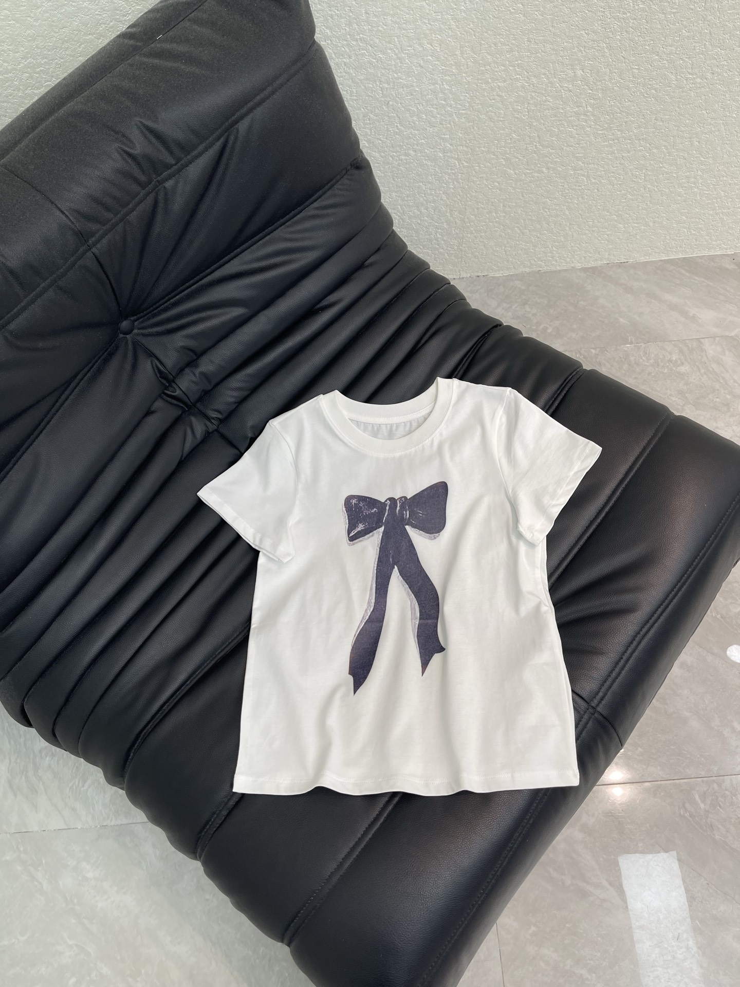 Women's short sleeves
